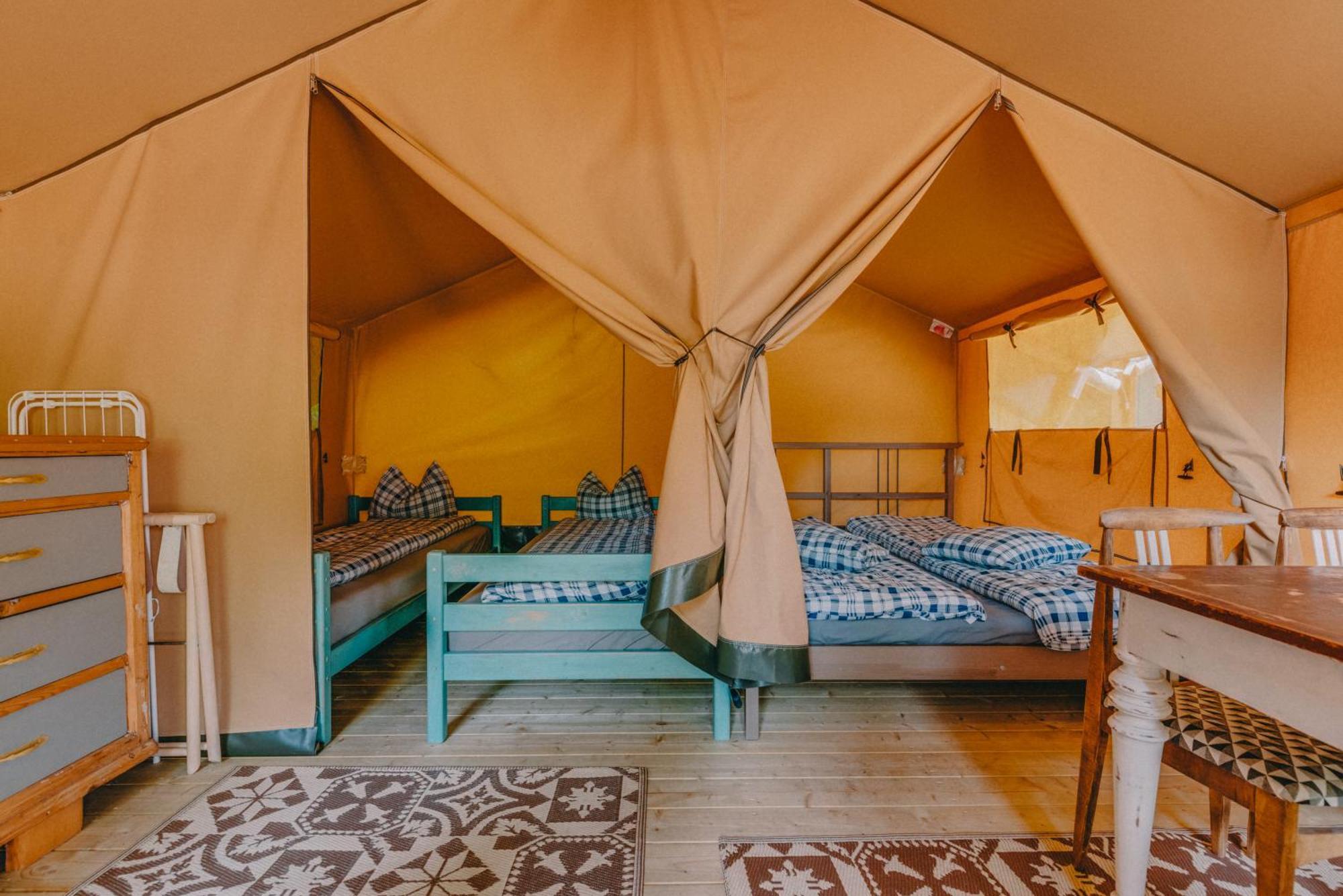 Rendes Glamping 호텔 Balatonrendes 외부 사진